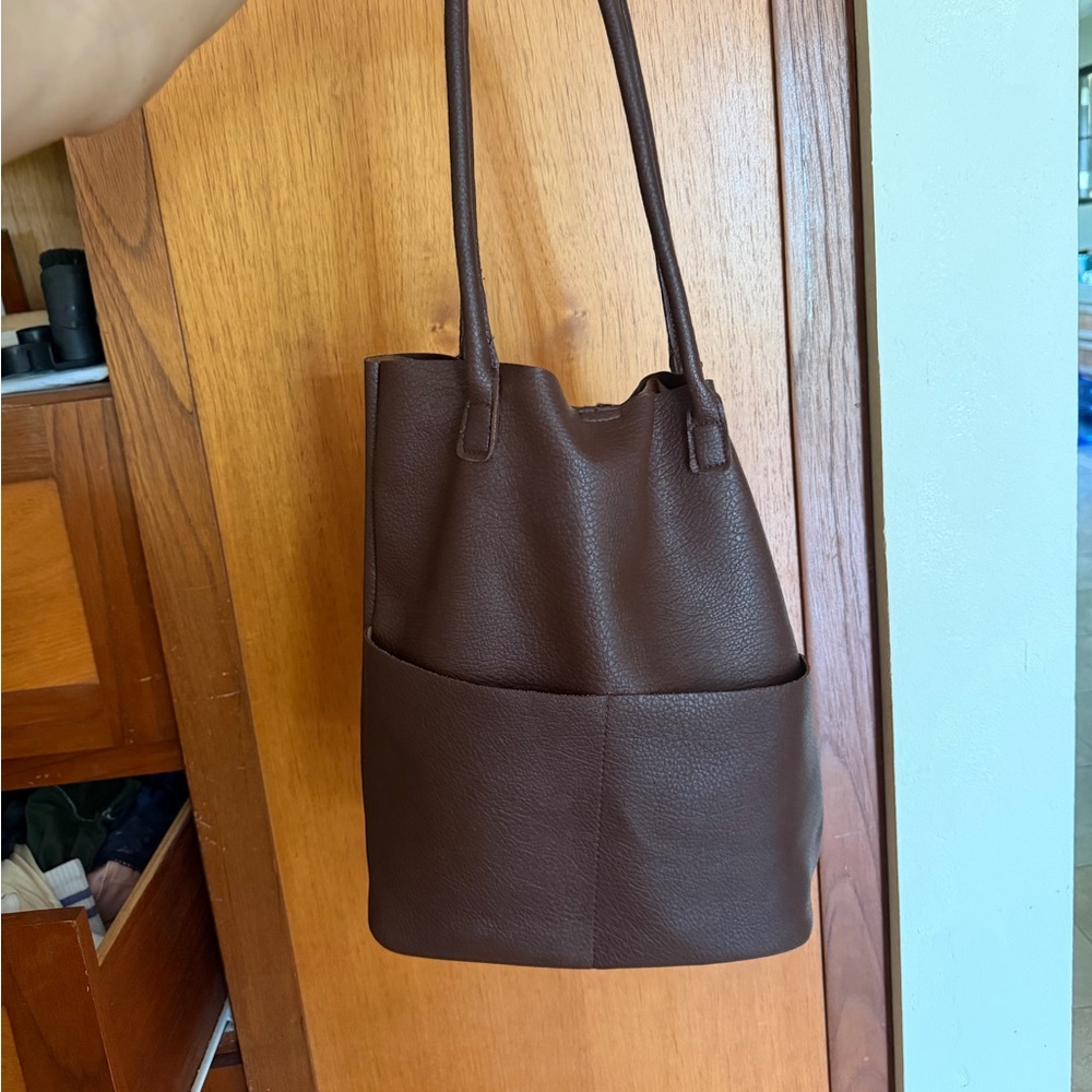 Chic Brown Leather Tote Bag